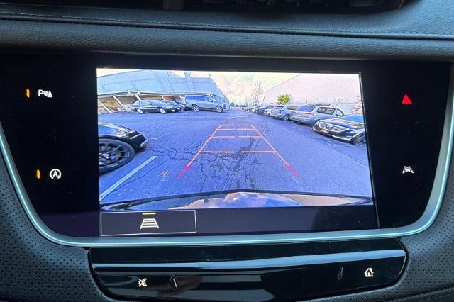 2025 Cadillac XT6 Luxury