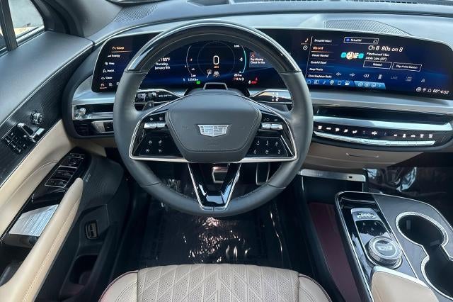 2025 Cadillac LYRIQ Luxury 3