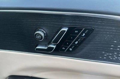 2025 Cadillac LYRIQ Luxury 3