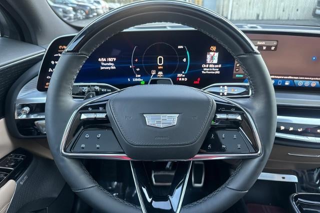 2025 Cadillac LYRIQ Luxury 3