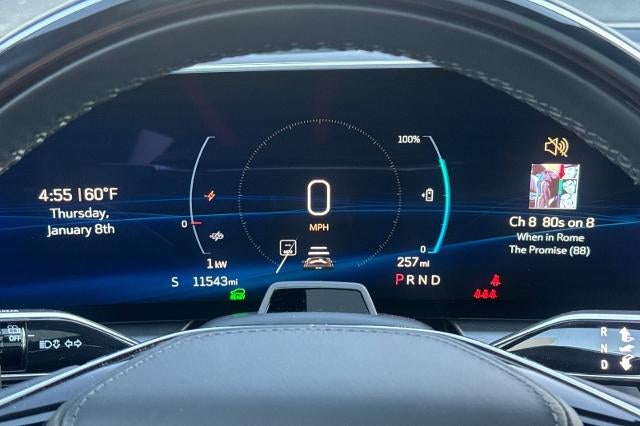 2025 Cadillac LYRIQ Luxury 3