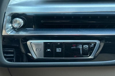 2025 Cadillac LYRIQ Luxury 3