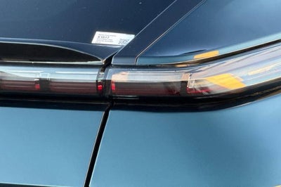 2025 Cadillac LYRIQ Luxury 3