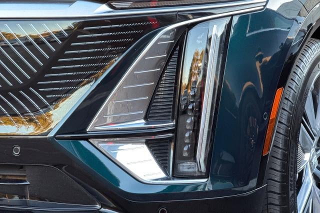 2025 Cadillac LYRIQ Luxury 3