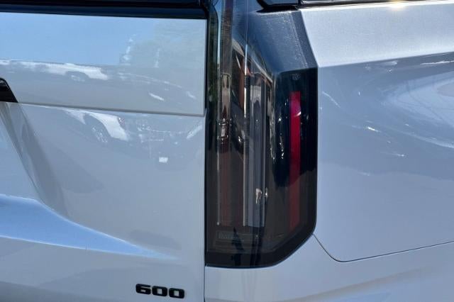 2025 Cadillac Escalade Sport