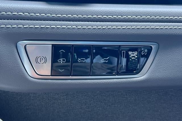 2026 Cadillac ESCALADE IQ Luxury