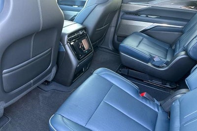 2025 Cadillac ESCALADE IQ Luxury 2