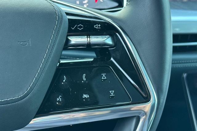 2025 Cadillac ESCALADE IQ Sport 2