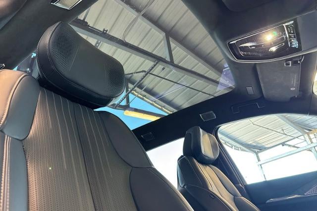 2025 Cadillac ESCALADE IQ Sport 2