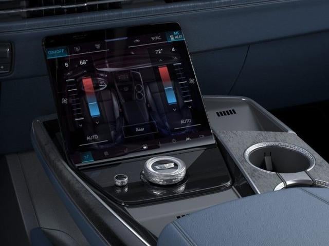 2025 Cadillac ESCALADE IQ Sport 2