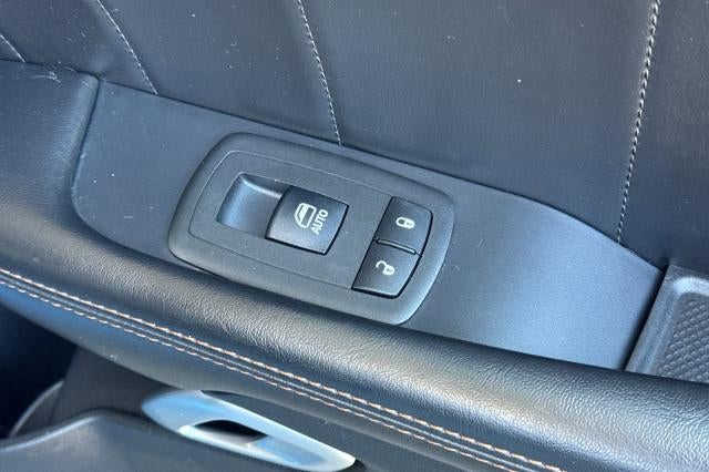 2015 Dodge Challenger R/T Scat Pack Shaker