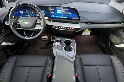 2025 Cadillac OPTIQ Luxury 1