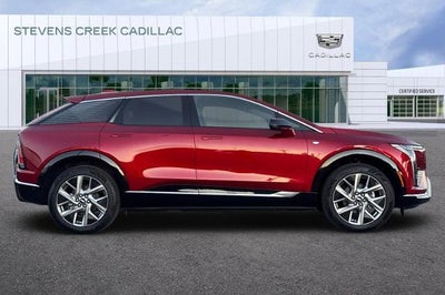 2025 Cadillac OPTIQ Luxury 1