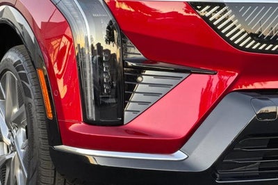 2025 Cadillac OPTIQ Luxury 1