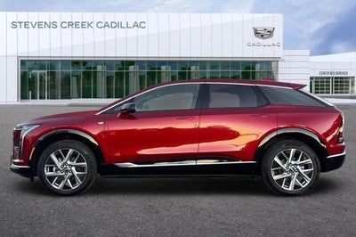2025 Cadillac OPTIQ Luxury 1