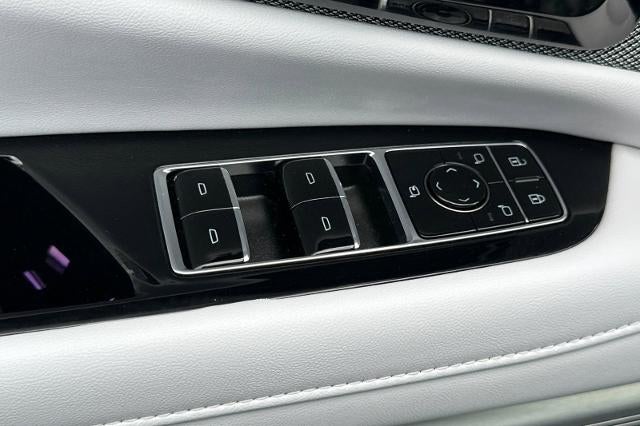 2025 Cadillac OPTIQ Luxury 1