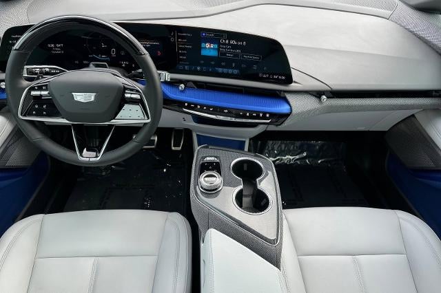 2025 Cadillac OPTIQ Luxury 1