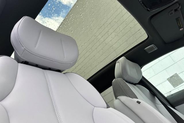 2025 Cadillac OPTIQ Luxury 1