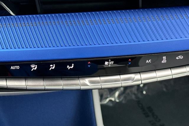 2025 Cadillac OPTIQ Luxury 1