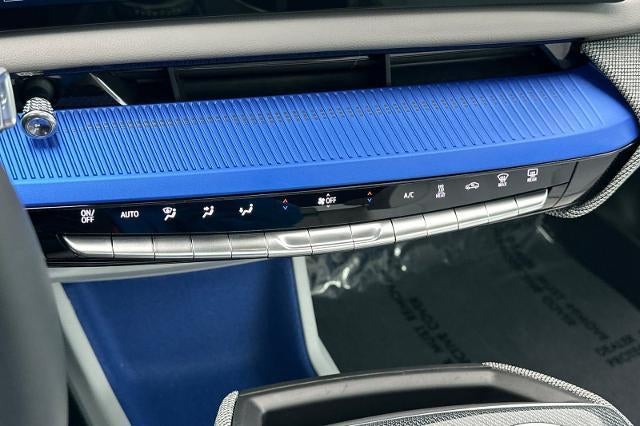 2025 Cadillac OPTIQ Luxury 1