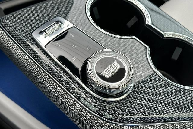 2025 Cadillac OPTIQ Luxury 1