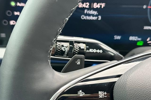 2025 Cadillac OPTIQ Luxury 1