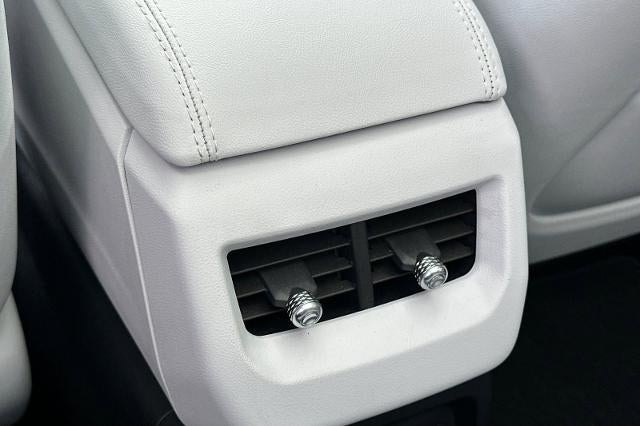 2025 Cadillac OPTIQ Luxury 1