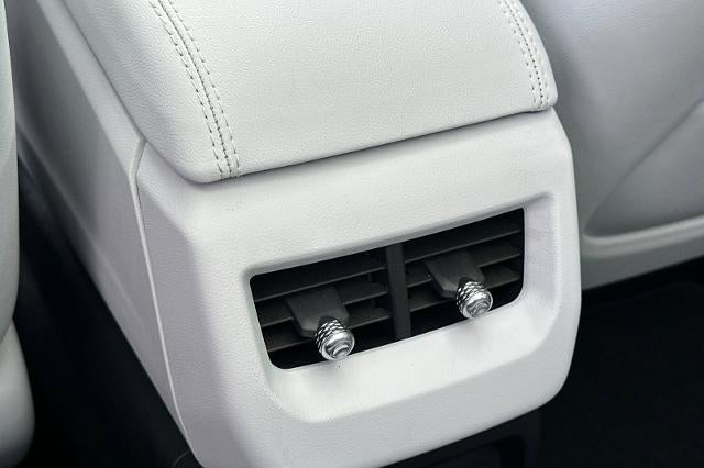 2025 Cadillac OPTIQ Luxury 1