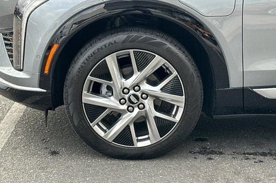 2025 Cadillac OPTIQ Luxury 1