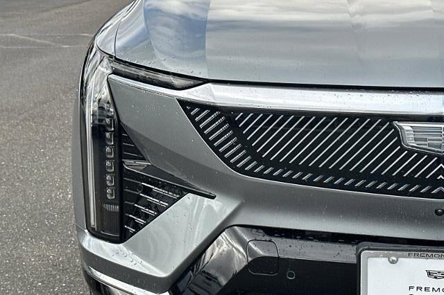 2025 Cadillac OPTIQ Luxury 1