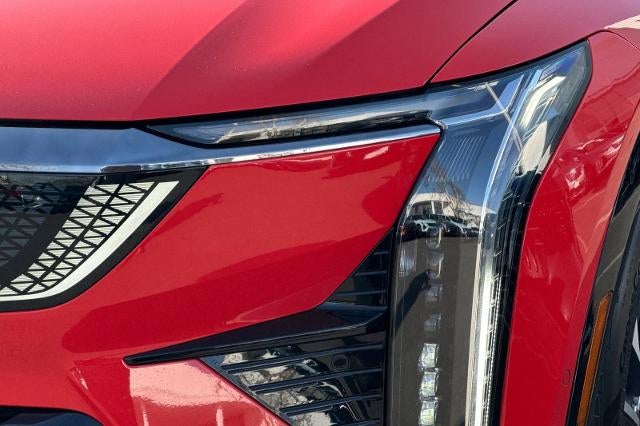 2025 Cadillac OPTIQ Sport 2