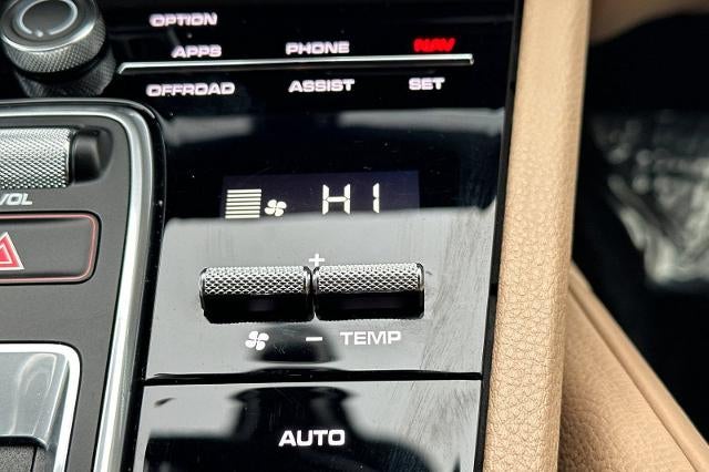 2023 Porsche Cayenne Base