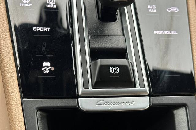 2023 Porsche Cayenne Base