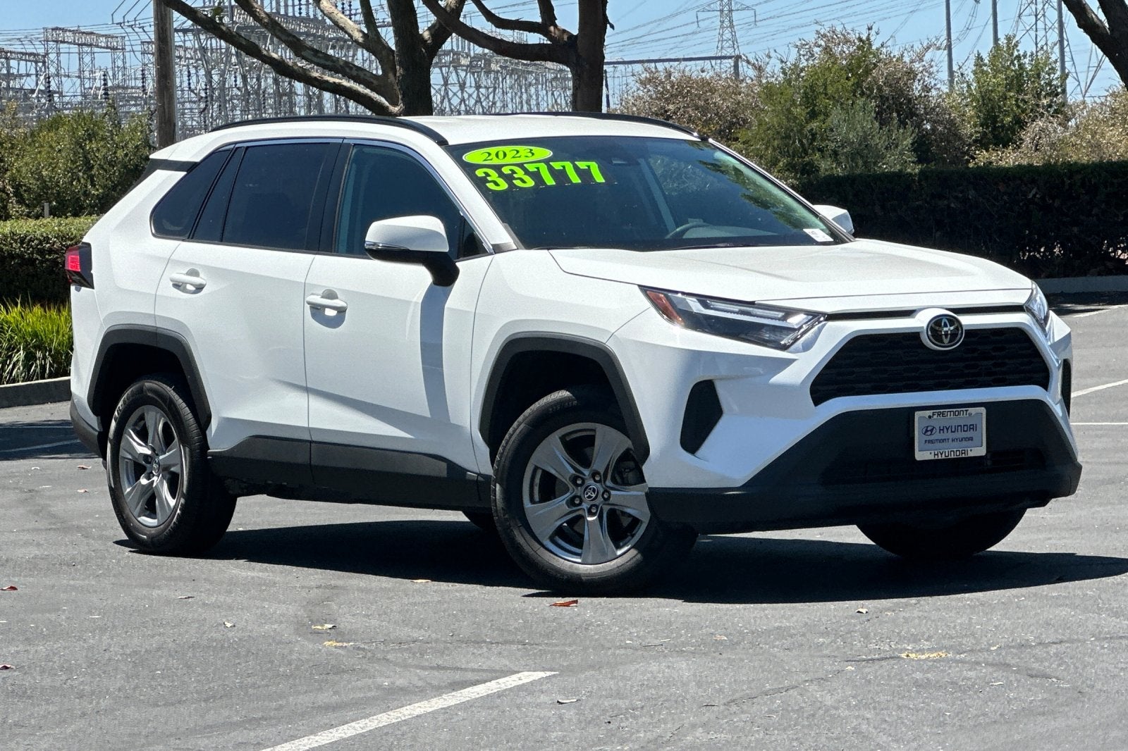 2023 Toyota RAV4 XLE