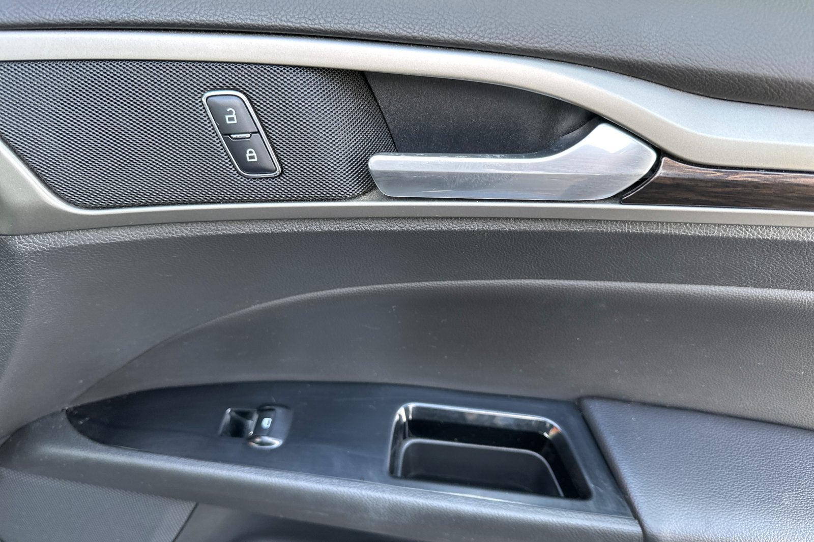 2015 Ford Fusion Hybrid SE