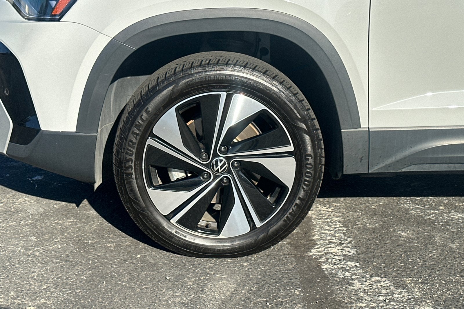2025 Volkswagen Taos 1.5T SE