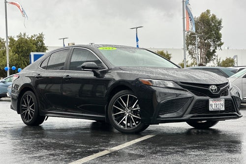 2024 Toyota Camry SE