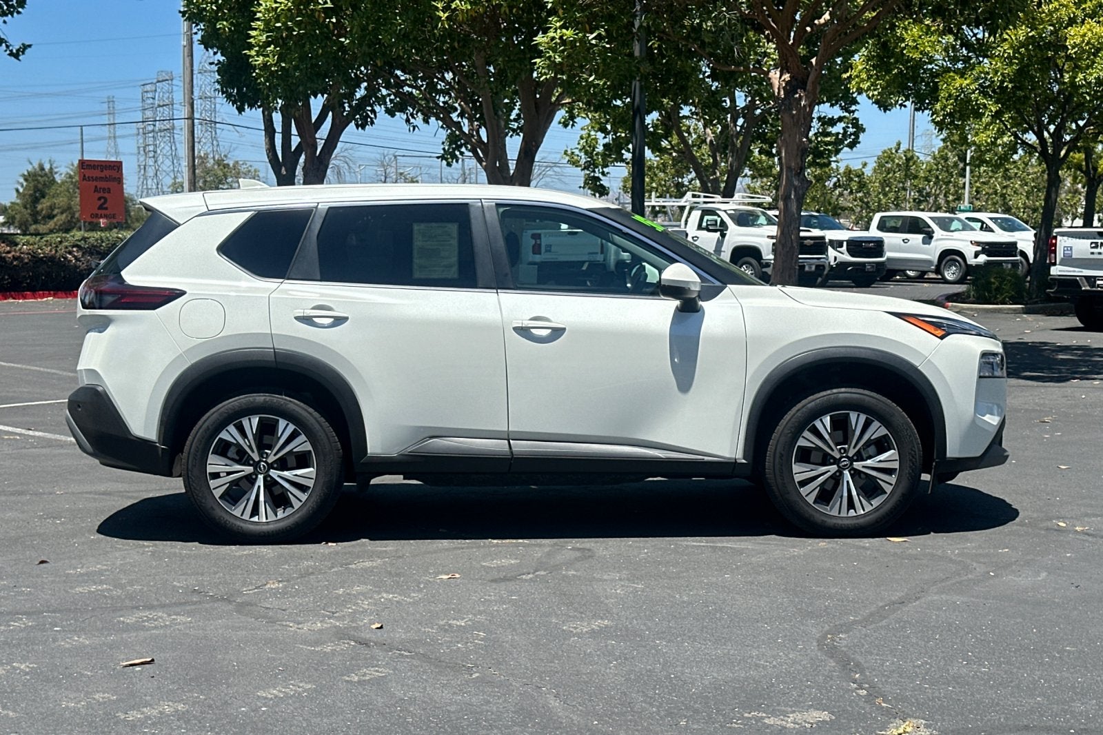 2022 Nissan Rogue SV