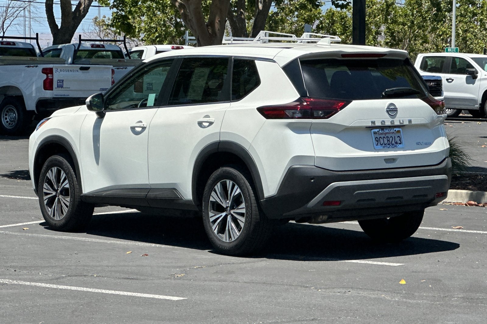 2022 Nissan Rogue SV