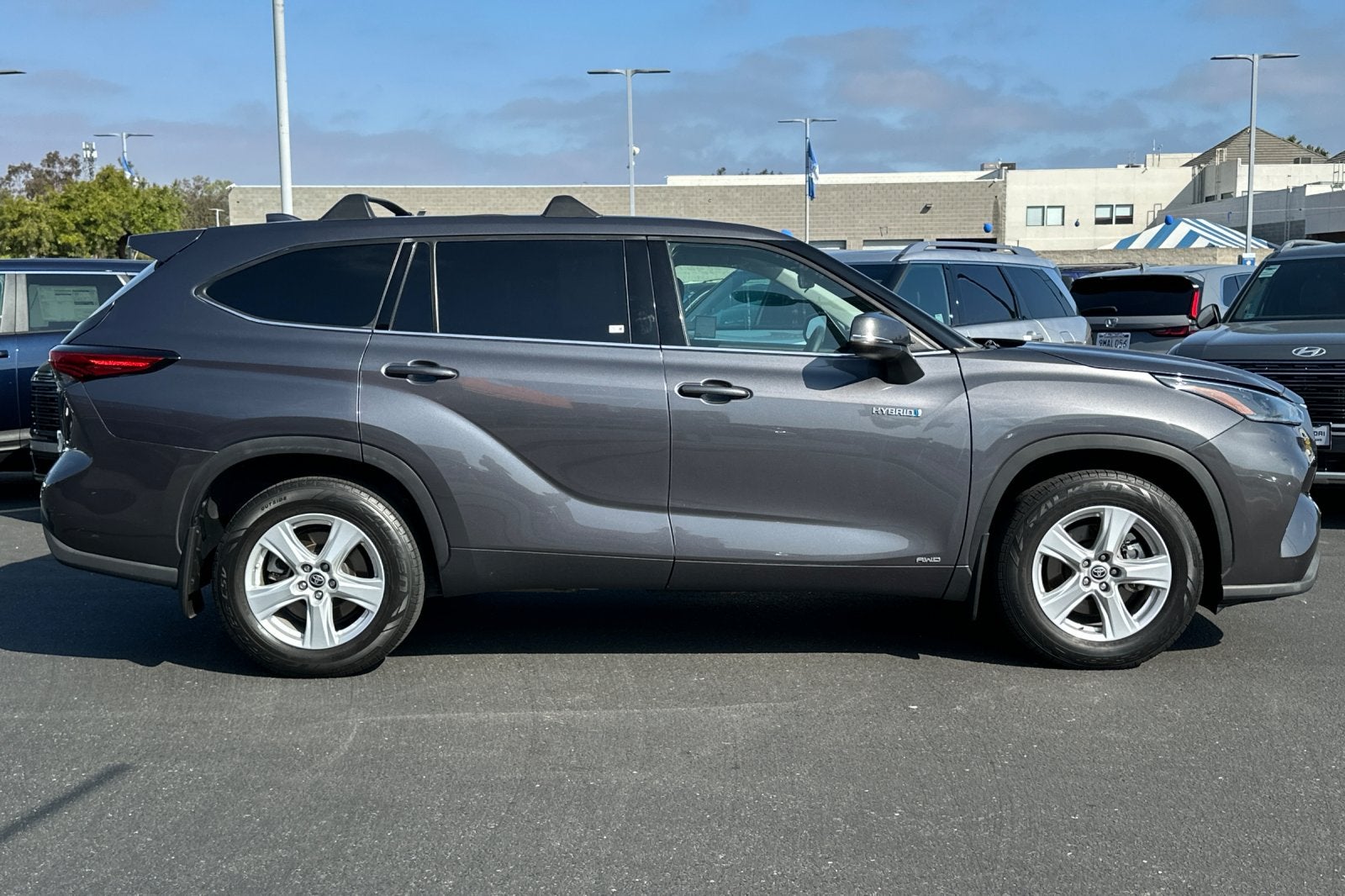 2021 Toyota Highlander Hybrid LE