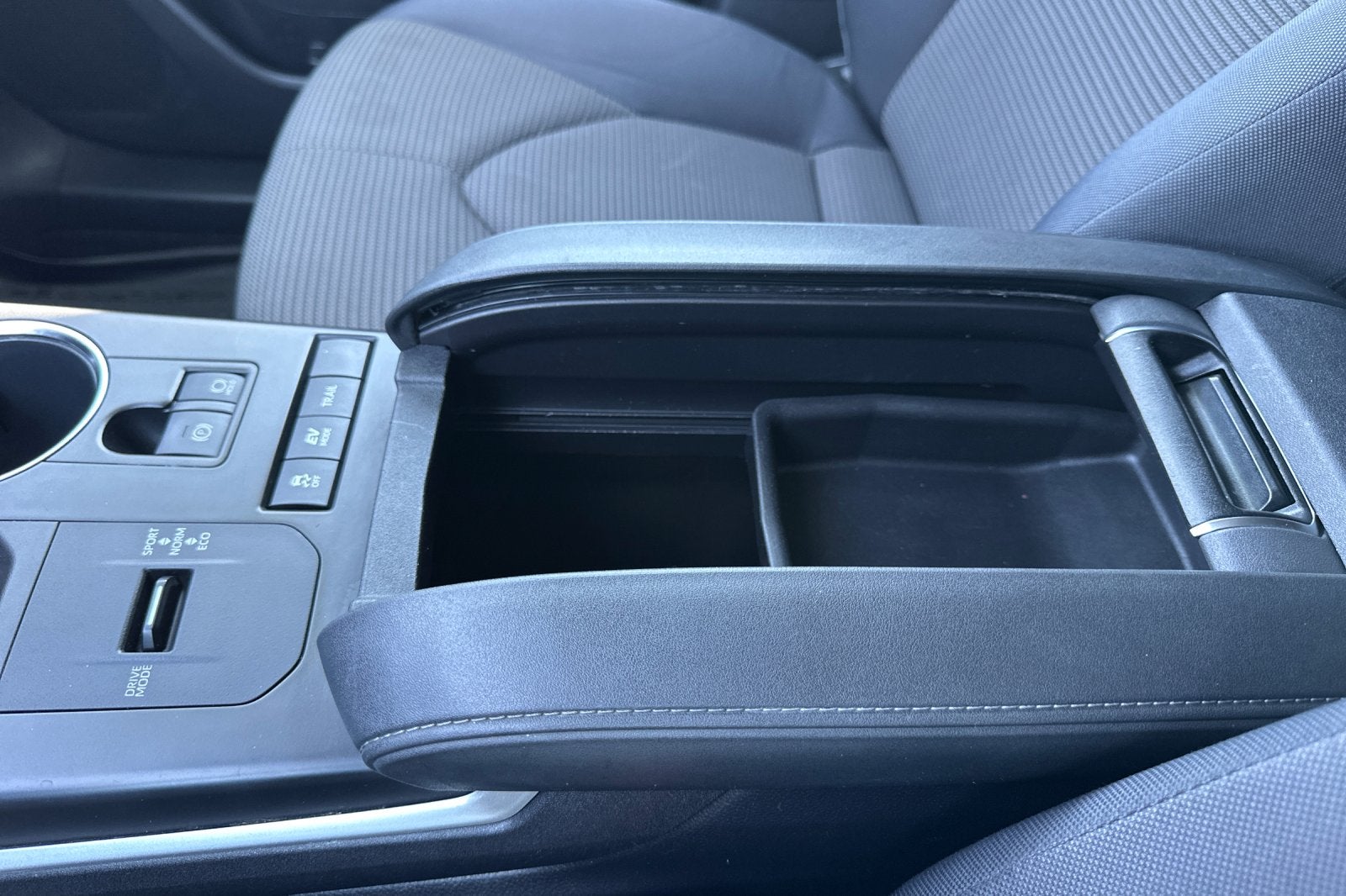 2021 Toyota Highlander Hybrid LE