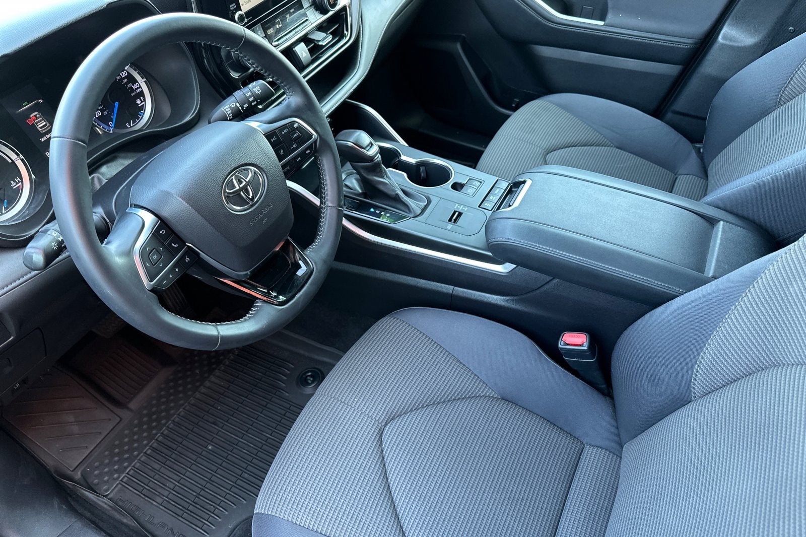 2021 Toyota Highlander Hybrid LE
