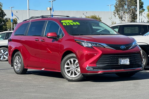 2022 Toyota Sienna XLE 7 Passenger