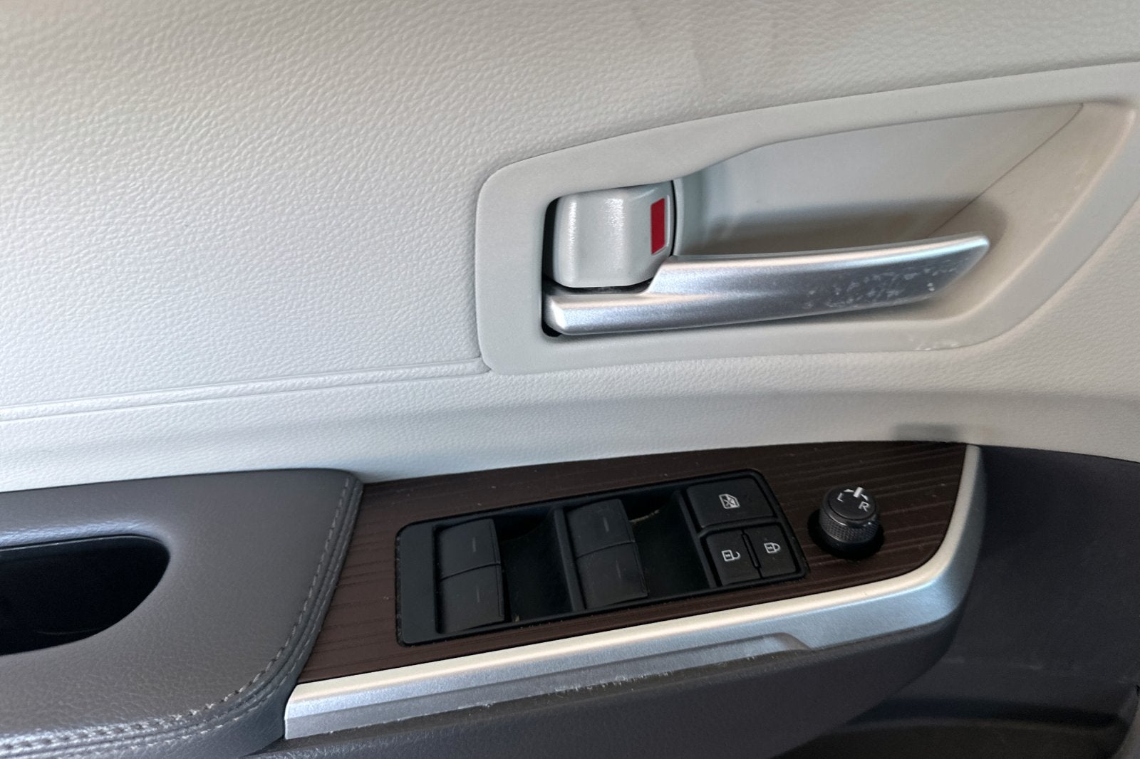 2022 Toyota Sienna XLE 7 Passenger