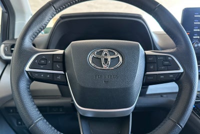 2022 Toyota Sienna XLE 7 Passenger