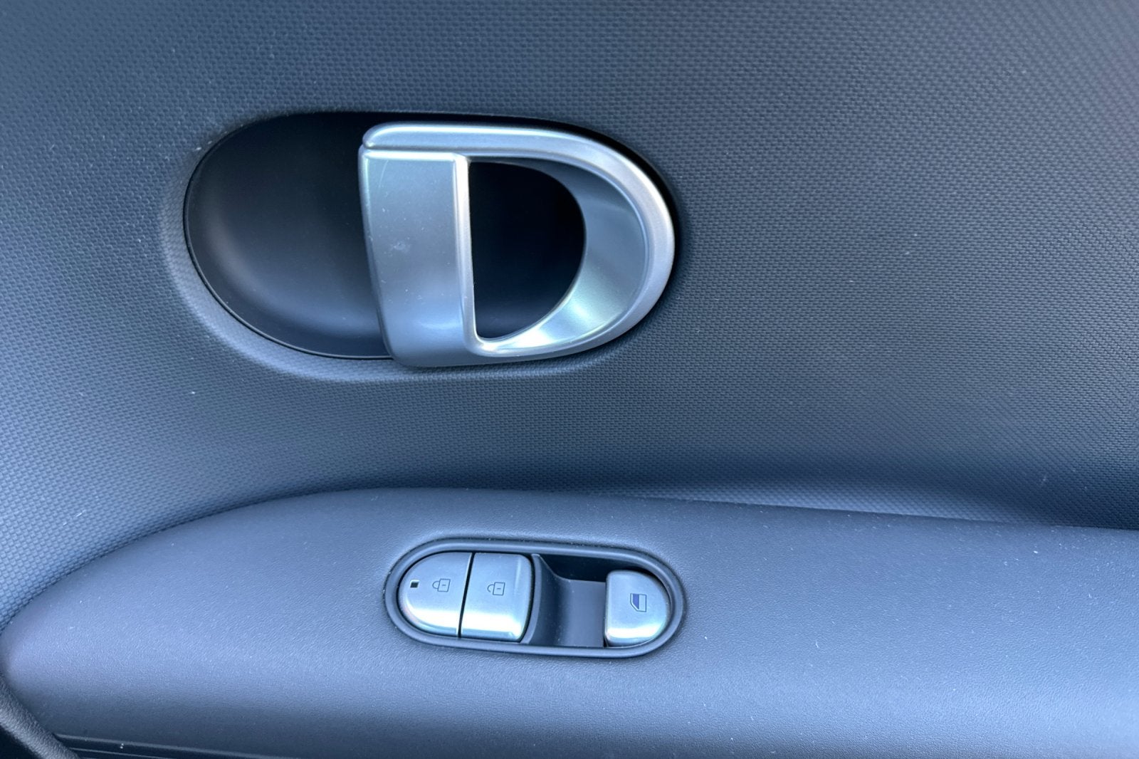 2024 Hyundai IONIQ 5 SE Standard Range