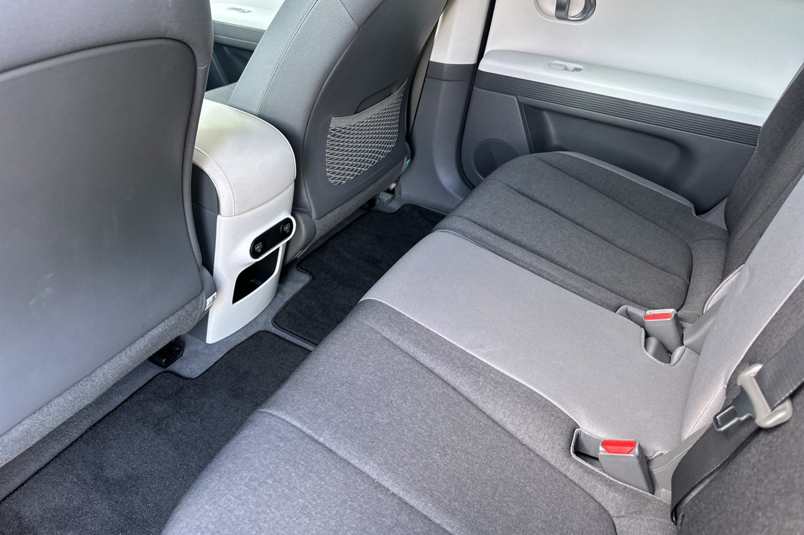 2024 Hyundai IONIQ 5 SE