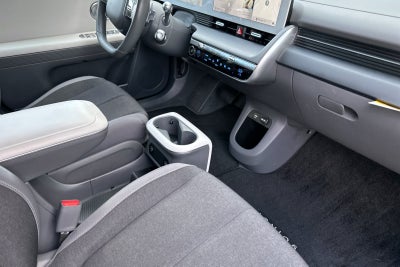 2024 Hyundai IONIQ 5 SE