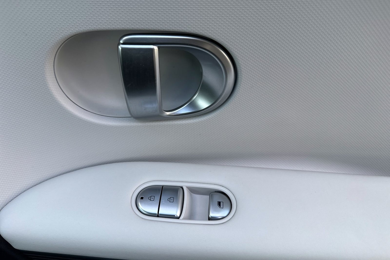 2024 Hyundai IONIQ 5 SE