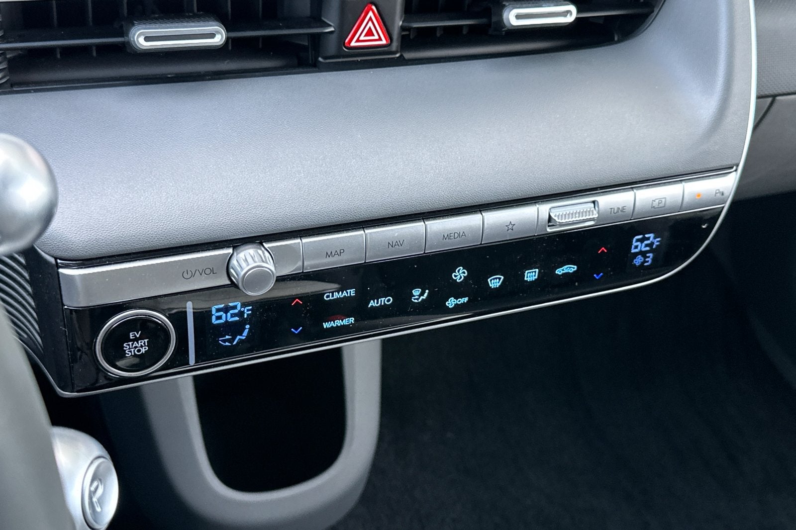 2024 Hyundai IONIQ 5 SE